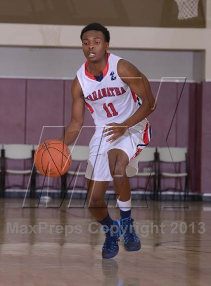 Thumbnail 2 in Maranatha vs. Downey (MaxPreps Holiday Classic) photogallery.