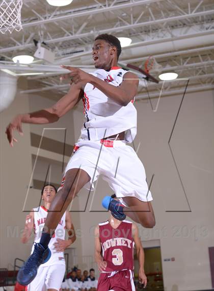 Thumbnail 2 in Maranatha vs. Downey (MaxPreps Holiday Classic) photogallery.