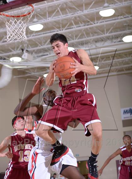 Thumbnail 2 in Maranatha vs. Downey (MaxPreps Holiday Classic) photogallery.