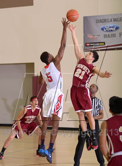 Thumbnail 1 in Maranatha vs. Downey (MaxPreps Holiday Classic) photogallery.