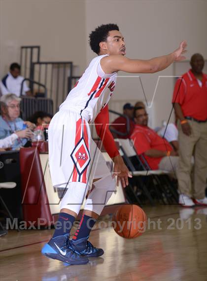 Thumbnail 1 in Maranatha vs. Downey (MaxPreps Holiday Classic) photogallery.