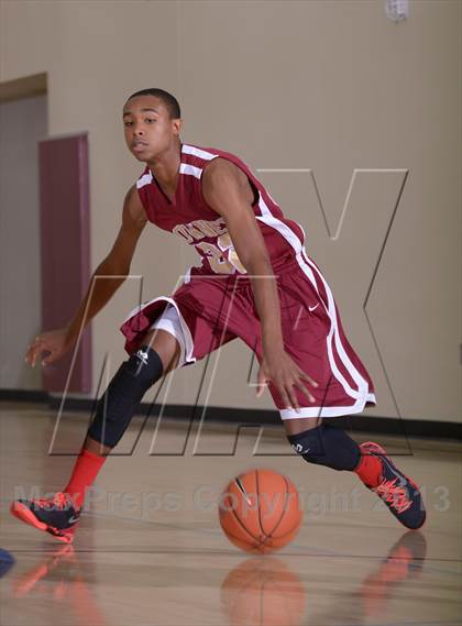 Thumbnail 2 in Maranatha vs. Downey (MaxPreps Holiday Classic) photogallery.