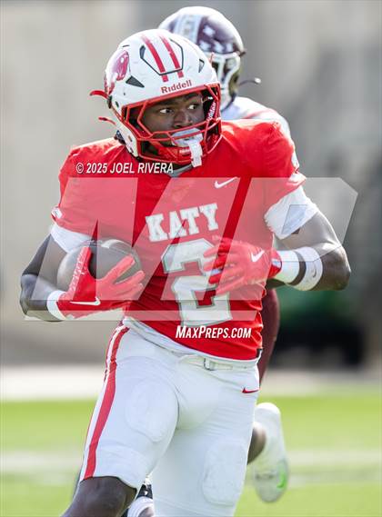 Thumbnail 2 in Summer Creek @ Katy (UIL Football 6A D2 Regional) photogallery.
