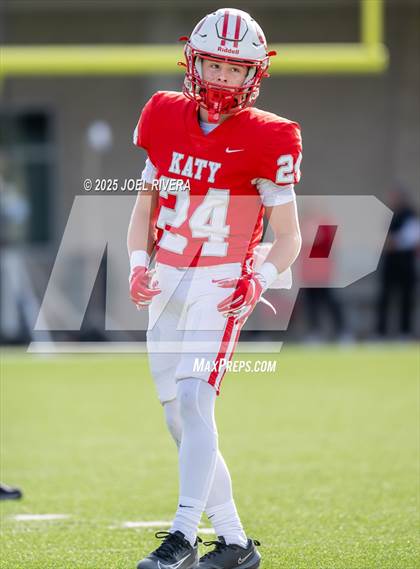 Thumbnail 2 in Summer Creek @ Katy (UIL Football 6A D2 Regional) photogallery.