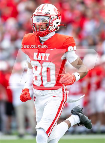 Thumbnail 2 in Summer Creek @ Katy (UIL Football 6A D2 Regional) photogallery.