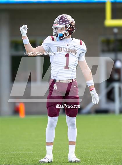 Thumbnail 2 in Summer Creek @ Katy (UIL Football 6A D2 Regional) photogallery.