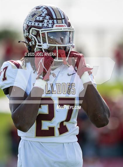 Thumbnail 3 in Summer Creek @ Katy (UIL Football 6A D2 Regional) photogallery.