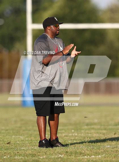Thumbnail 1 in Phoebus @ Salem (Scrimmage) photogallery.