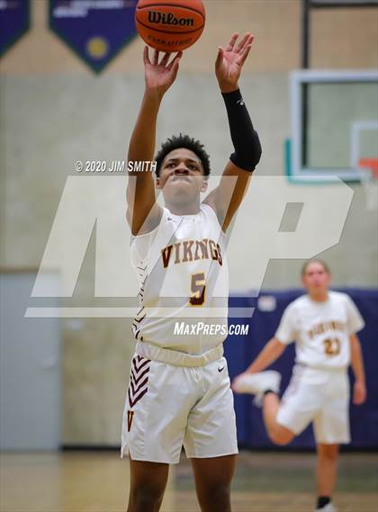 Thumbnail 1 in Highland vs. Valley (Albuquerque Metro Classic) photogallery.