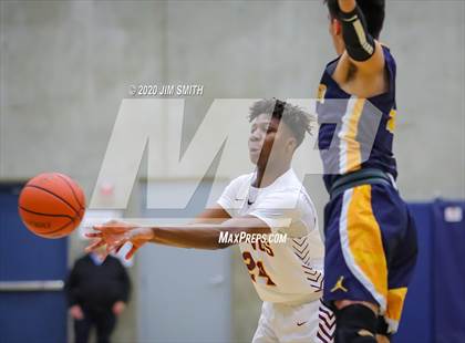 Thumbnail 2 in Highland vs. Valley (Albuquerque Metro Classic) photogallery.