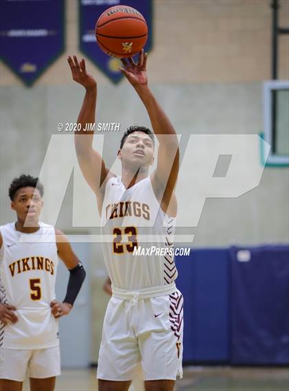 Thumbnail 2 in Highland vs. Valley (Albuquerque Metro Classic) photogallery.