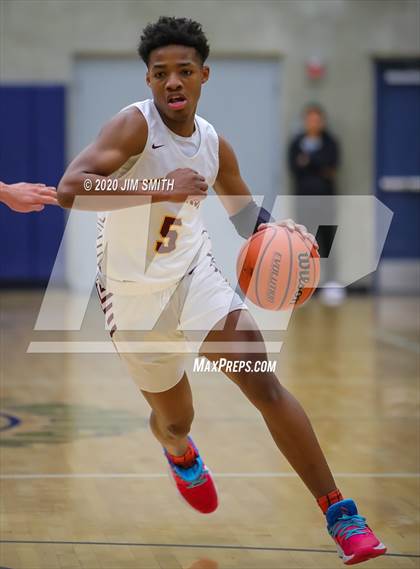 Thumbnail 2 in Highland vs. Valley (Albuquerque Metro Classic) photogallery.