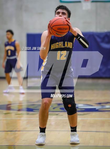 Thumbnail 2 in Highland vs. Valley (Albuquerque Metro Classic) photogallery.