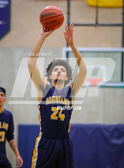 Thumbnail 2 in Highland vs. Valley (Albuquerque Metro Classic) photogallery.