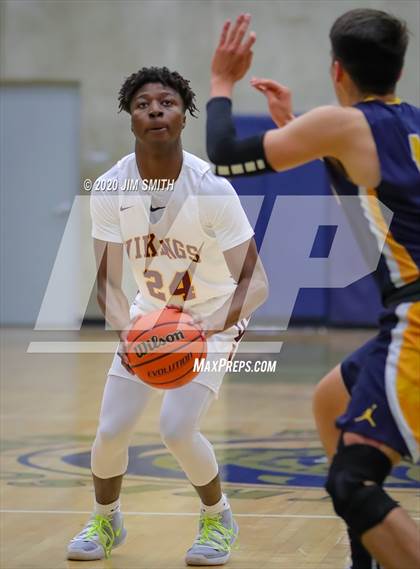 Thumbnail 3 in Highland vs. Valley (Albuquerque Metro Classic) photogallery.