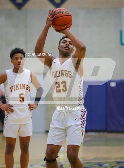 Thumbnail 1 in Highland vs. Valley (Albuquerque Metro Classic) photogallery.