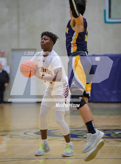 Thumbnail 1 in Highland vs. Valley (Albuquerque Metro Classic) photogallery.