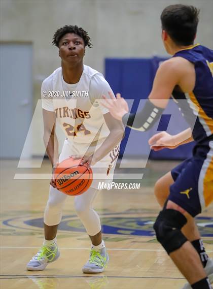 Thumbnail 2 in Highland vs. Valley (Albuquerque Metro Classic) photogallery.