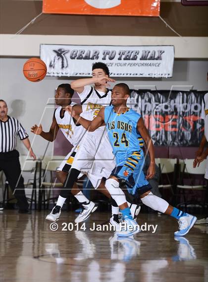 Thumbnail 2 in Los Osos vs Cabrillo (MaxPreps Holiday Classic) photogallery.