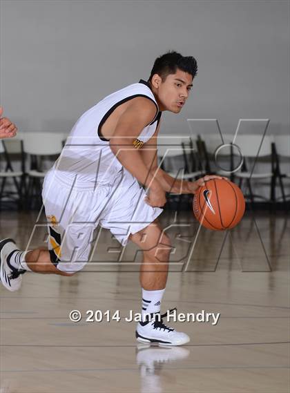 Thumbnail 2 in Los Osos vs Cabrillo (MaxPreps Holiday Classic) photogallery.