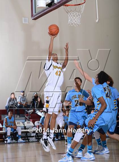 Thumbnail 2 in Los Osos vs Cabrillo (MaxPreps Holiday Classic) photogallery.