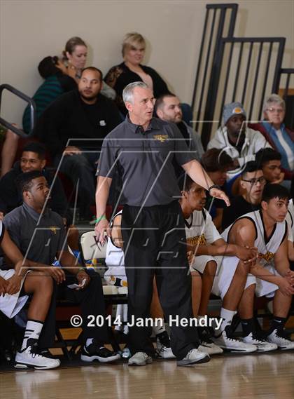 Thumbnail 3 in Los Osos vs Cabrillo (MaxPreps Holiday Classic) photogallery.