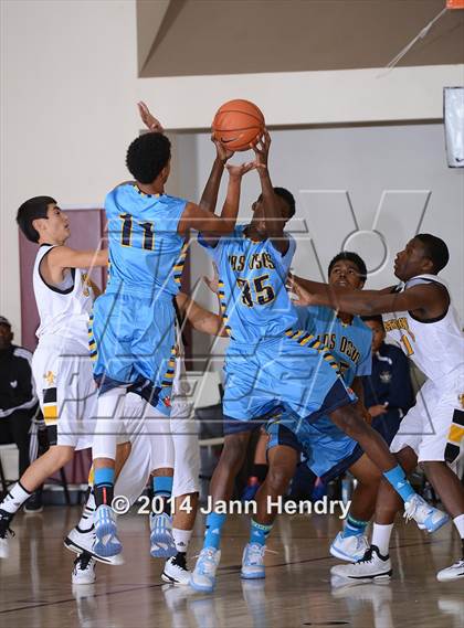 Thumbnail 1 in Los Osos vs Cabrillo (MaxPreps Holiday Classic) photogallery.