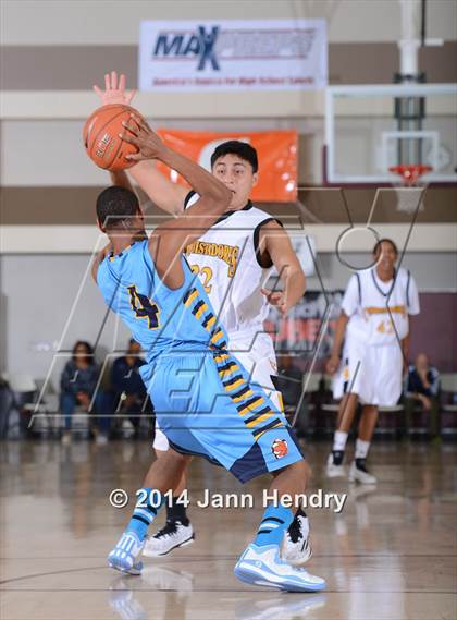 Thumbnail 1 in Los Osos vs Cabrillo (MaxPreps Holiday Classic) photogallery.