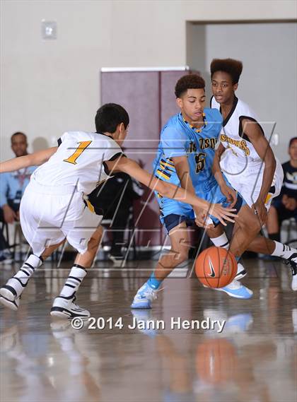 Thumbnail 2 in Los Osos vs Cabrillo (MaxPreps Holiday Classic) photogallery.