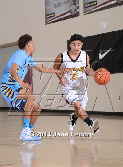 Thumbnail 3 in Los Osos vs Cabrillo (MaxPreps Holiday Classic) photogallery.