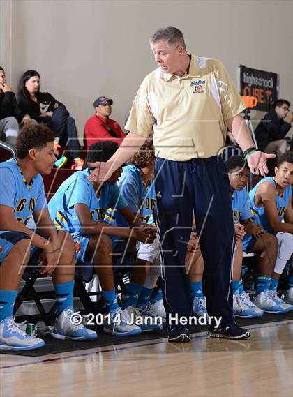 Thumbnail 3 in Los Osos vs Cabrillo (MaxPreps Holiday Classic) photogallery.