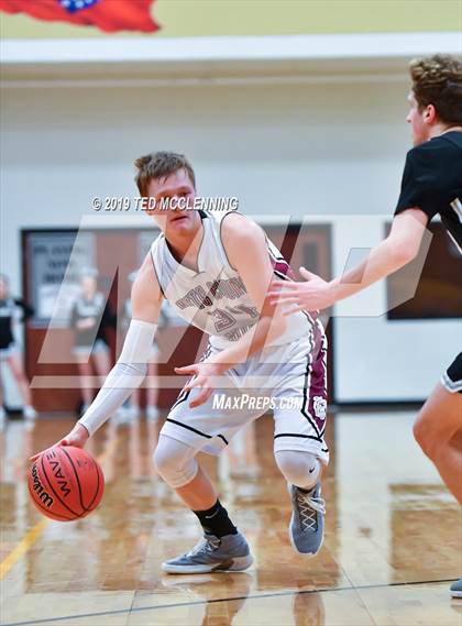 Thumbnail 2 in White County Central vs. Bigelow (AAA 2A Regional Playoff) photogallery.