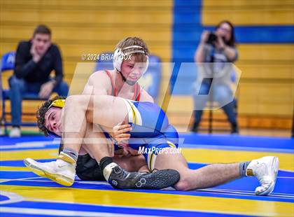 Thumbnail 2 in Mountain Home vs West Plains (Bomber Tri Meet) photogallery.