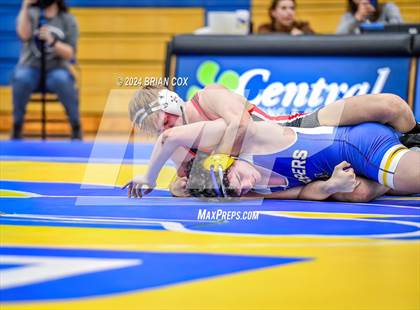 Thumbnail 3 in Mountain Home vs West Plains (Bomber Tri Meet) photogallery.
