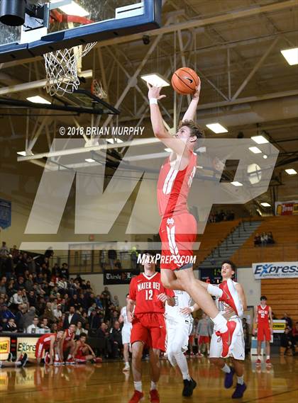 Thumbnail 1 in Mater Dei vs South Eugene (Les Schwab Invitational) photogallery.