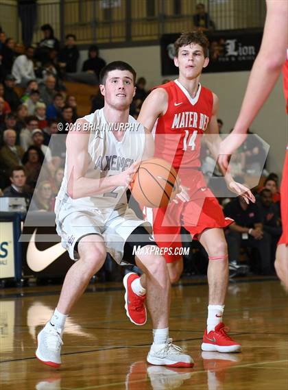 Thumbnail 3 in Mater Dei vs South Eugene (Les Schwab Invitational) photogallery.