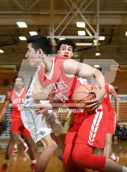 Thumbnail 3 in Mater Dei vs South Eugene (Les Schwab Invitational) photogallery.