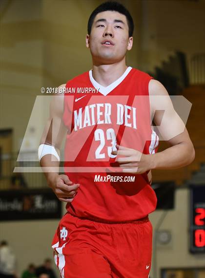 Thumbnail 1 in Mater Dei vs South Eugene (Les Schwab Invitational) photogallery.