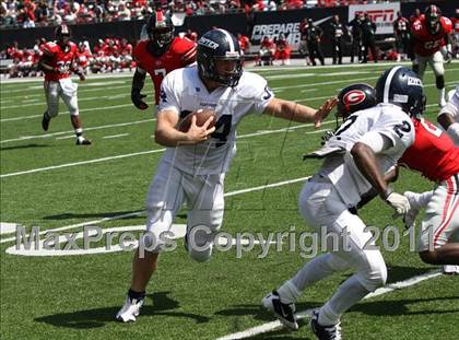 Thumbnail 2 in Dwyer vs. Glenville (Kirk Herbstreit National Kickoff Classic) photogallery.