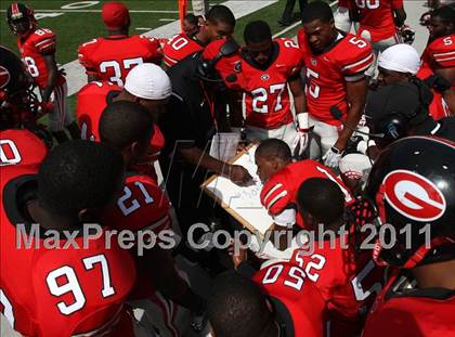 Thumbnail 2 in Dwyer vs. Glenville (Kirk Herbstreit National Kickoff Classic) photogallery.