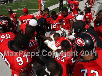 Thumbnail 1 in Dwyer vs. Glenville (Kirk Herbstreit National Kickoff Classic) photogallery.