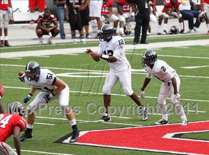 Thumbnail 3 in Dwyer vs. Glenville (Kirk Herbstreit National Kickoff Classic) photogallery.