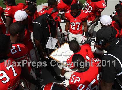 Thumbnail 3 in Dwyer vs. Glenville (Kirk Herbstreit National Kickoff Classic) photogallery.