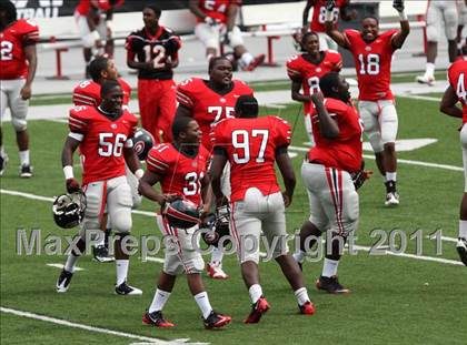 Thumbnail 3 in Dwyer vs. Glenville (Kirk Herbstreit National Kickoff Classic) photogallery.