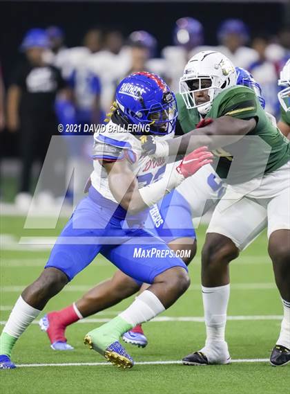 Thumbnail 1 in DeSoto vs. Duncanville (UIL 6A D1 Quarterfinals Playoff) photogallery.