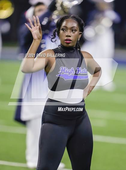 Thumbnail 1 in DeSoto vs. Duncanville (UIL 6A D1 Quarterfinals Playoff) photogallery.