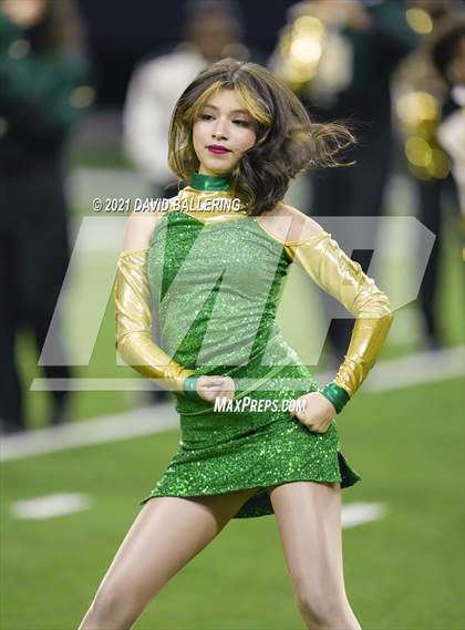Thumbnail 2 in DeSoto vs. Duncanville (UIL 6A D1 Quarterfinals Playoff) photogallery.