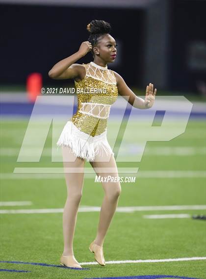 Thumbnail 1 in DeSoto vs. Duncanville (UIL 6A D1 Quarterfinals Playoff) photogallery.