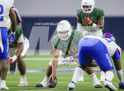 Thumbnail 3 in DeSoto vs. Duncanville (UIL 6A D1 Quarterfinals Playoff) photogallery.