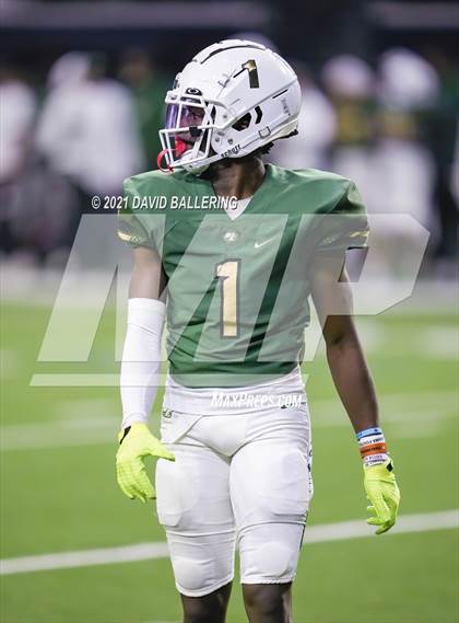 Thumbnail 1 in DeSoto vs. Duncanville (UIL 6A D1 Quarterfinals Playoff) photogallery.